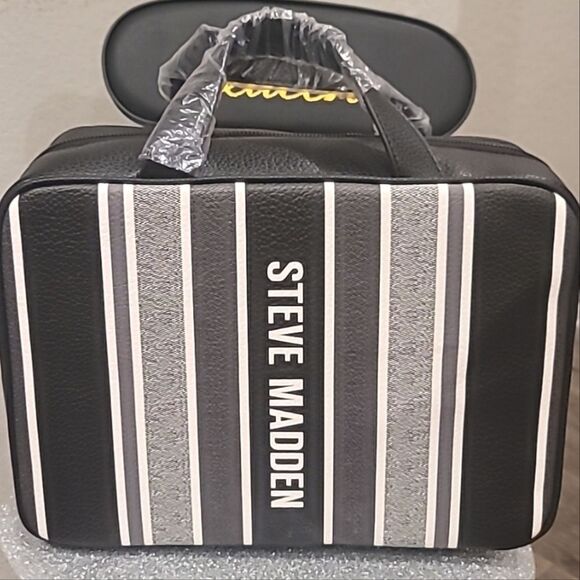 Steve Madden Logo Stripe Weekender Cosmetic Case - Picture 4 of 9